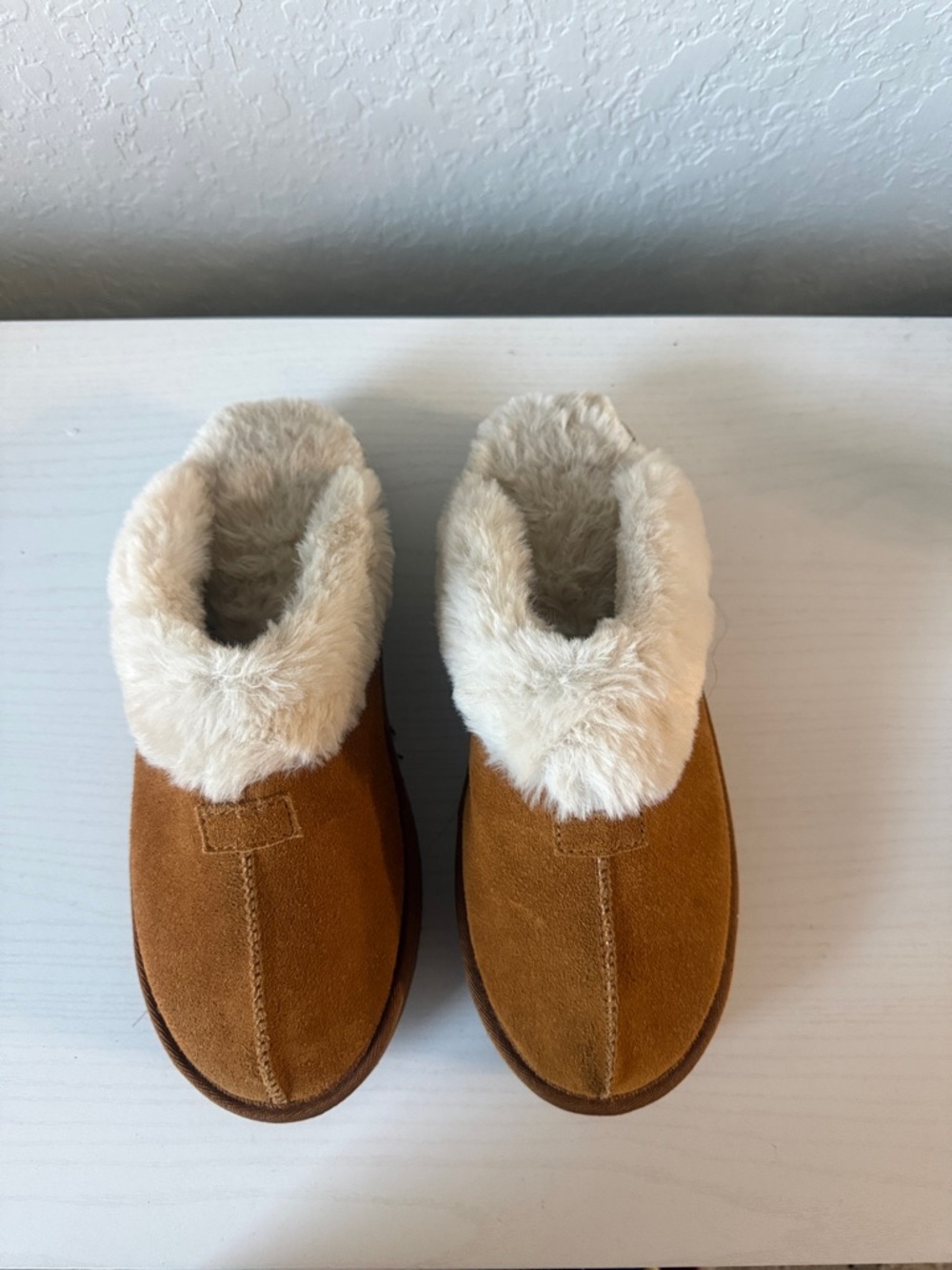 Cozy Faux-Fur Lined Women's Slippers - Chestnut